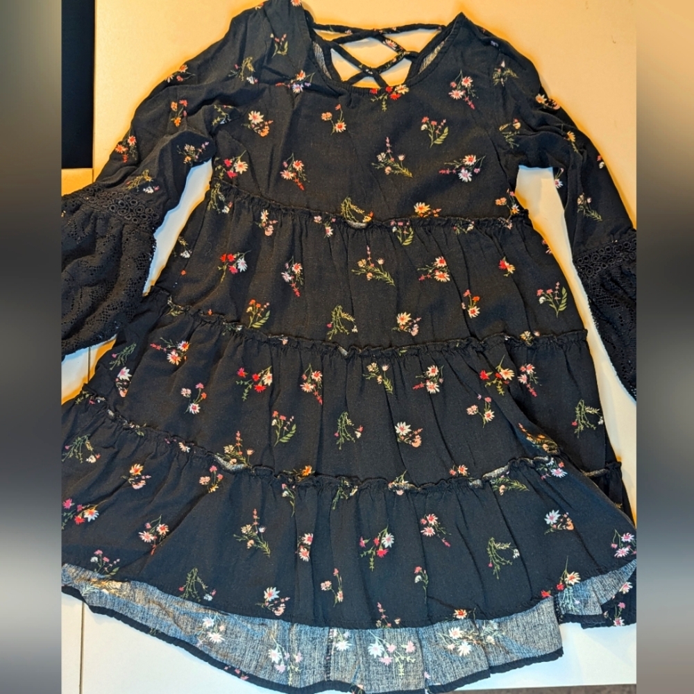 Black flowy long sleeve dress size 6x